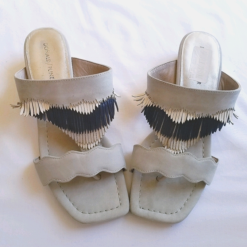 🌸 Donald J Pliner | Mint Suede Darcie Sand - Picture 1 of 8